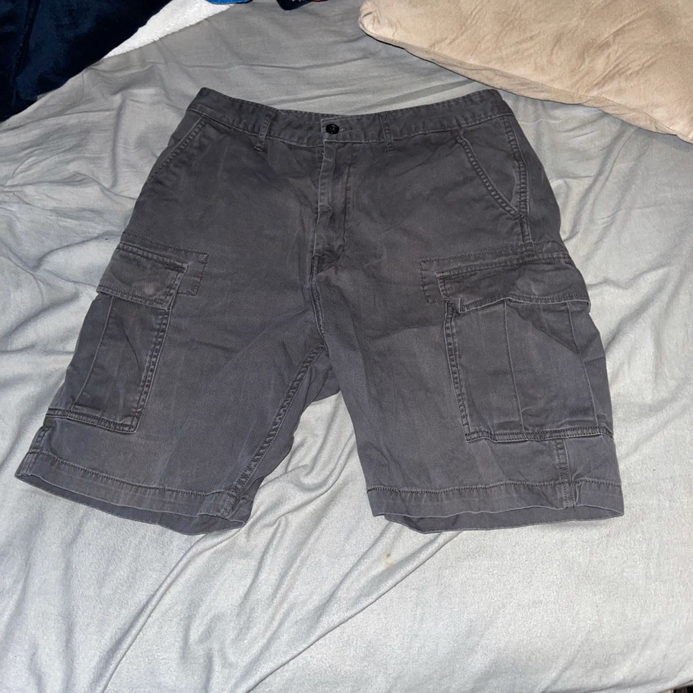 Dark gray Levi cargo shorts